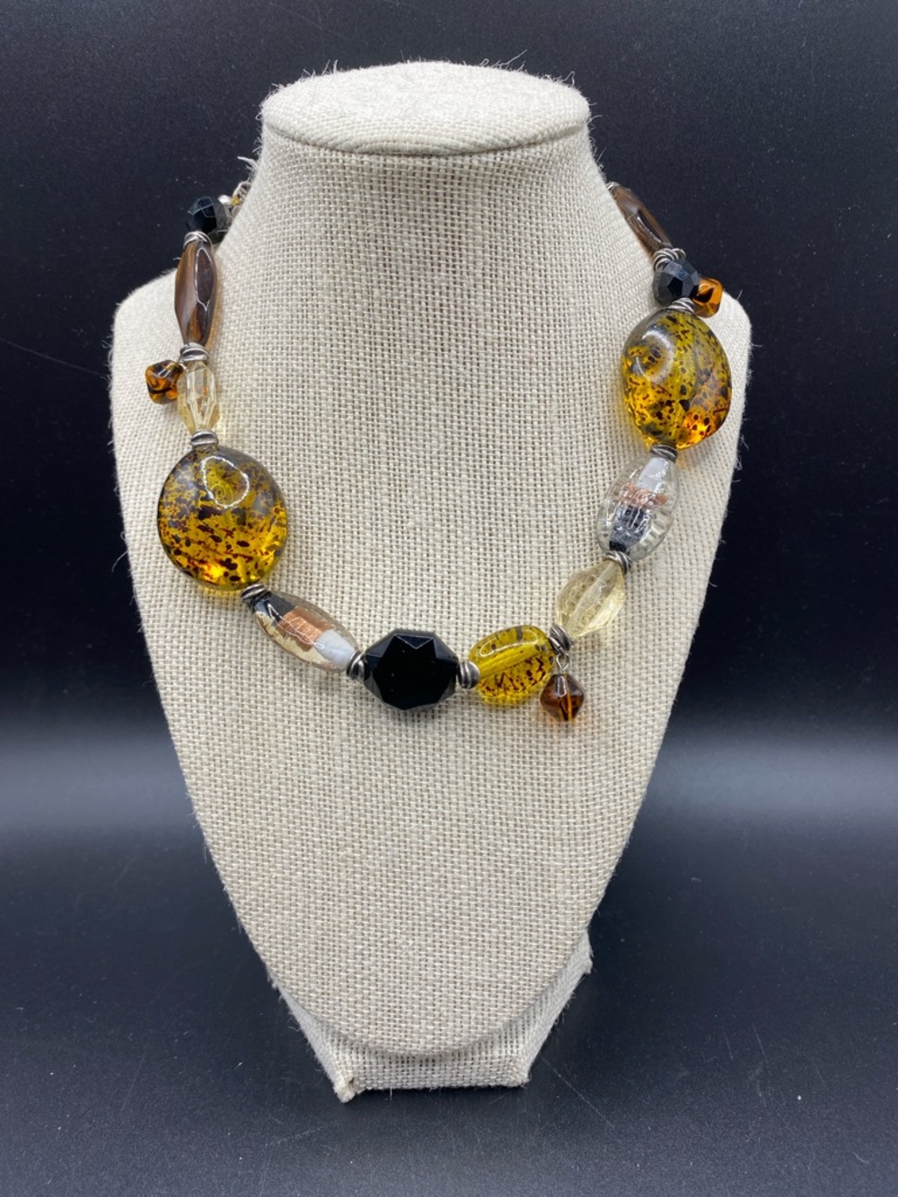 CHICO’S Amber-Tone & Black Glass & Acrylic Bead Necklace Chunky 16”+4” Extender